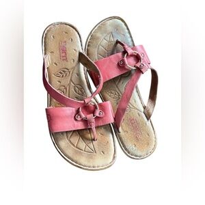 Born women’s Kallan raspberry pink leather Flat Sandal Size 8M preloved